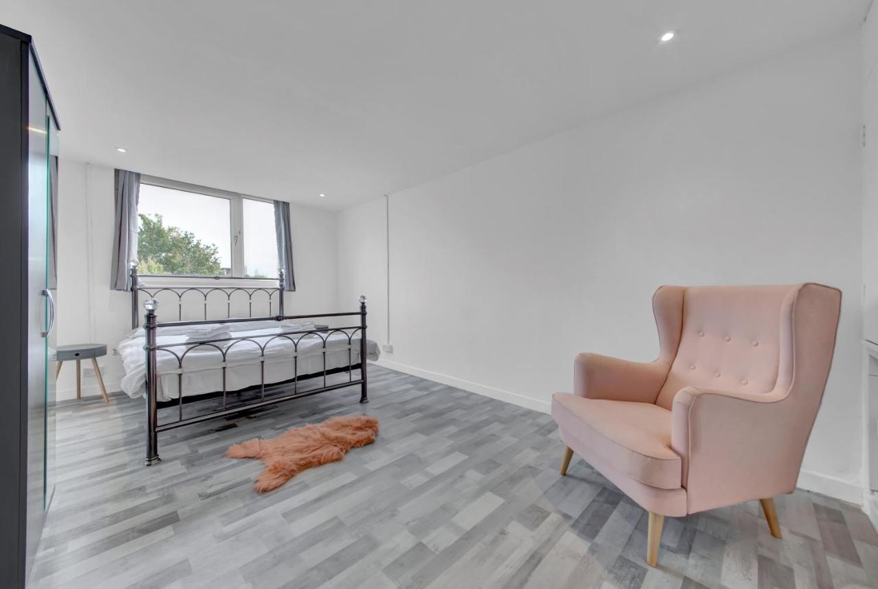 Suites By Rehoboth - Overcomers- Deptford ロンドン エクステリア 写真