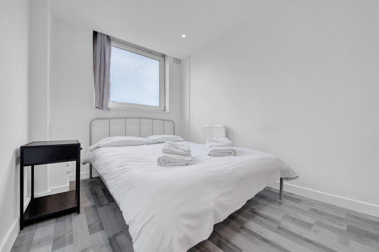 Suites By Rehoboth - Overcomers- Deptford ロンドン エクステリア 写真